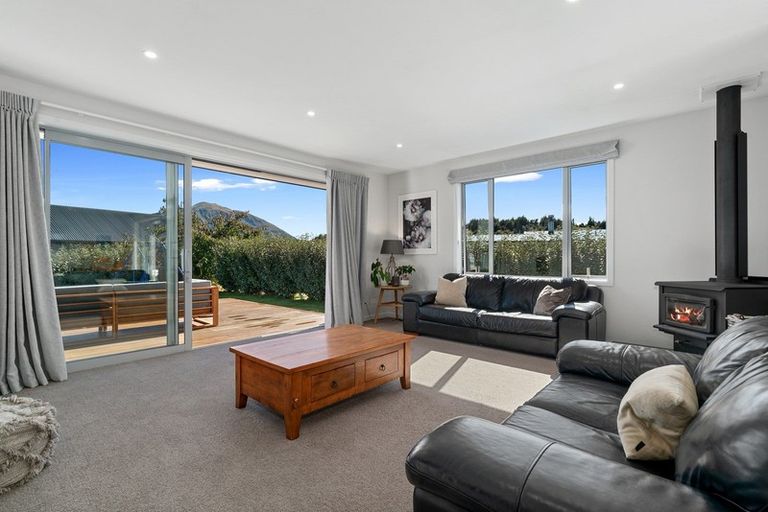 Photo of property in 63 Minaret Ridge, Wanaka, 9305