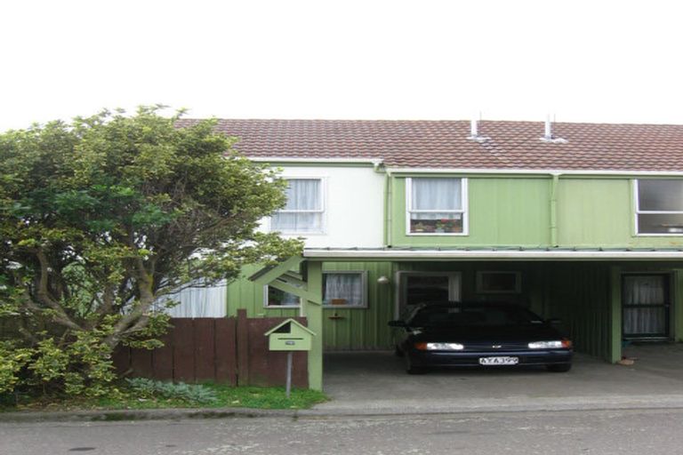 Photo of property in 13-16 Hollydale Grove, Churton Park, Wellington, 6037