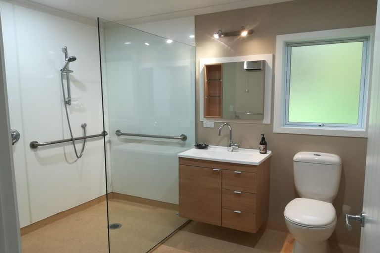 Photo of property in 22 Hammond Avenue, Hatfields Beach, Orewa, 0931