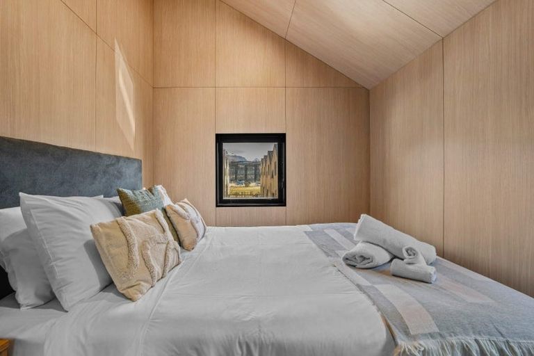 Photo of property in 12 Shearers Drive, Frankton, Queenstown, 9300