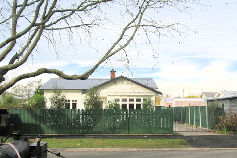 Photo of property in 2 Parr Street, Frankton, Hamilton, 3204