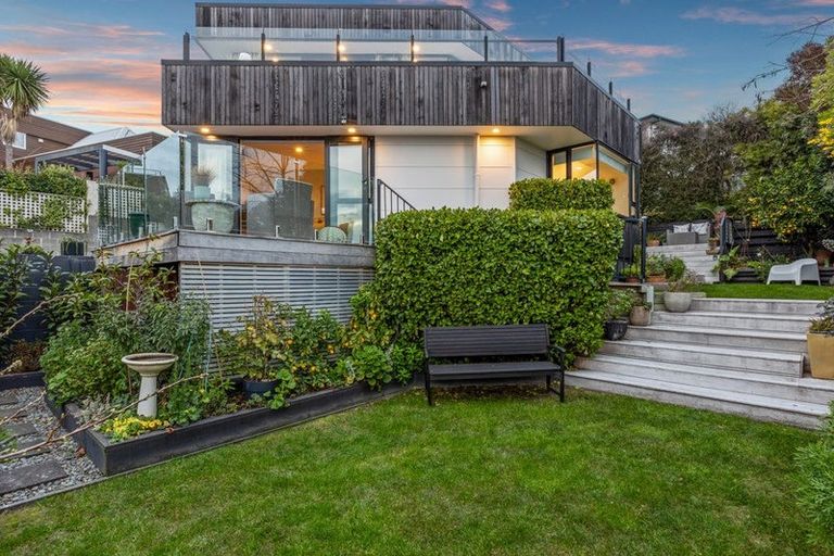 Photo of property in 1/8 Lookaway Place, Huntsbury, Christchurch, 8022