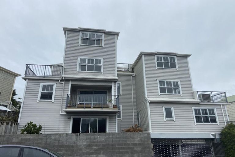 Photo of property in 8e Finlay Terrace, Mount Cook, Wellington, 6021