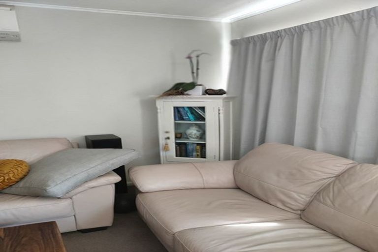 Photo of property in 3 Inwoods Road, Parklands, Christchurch, 8083