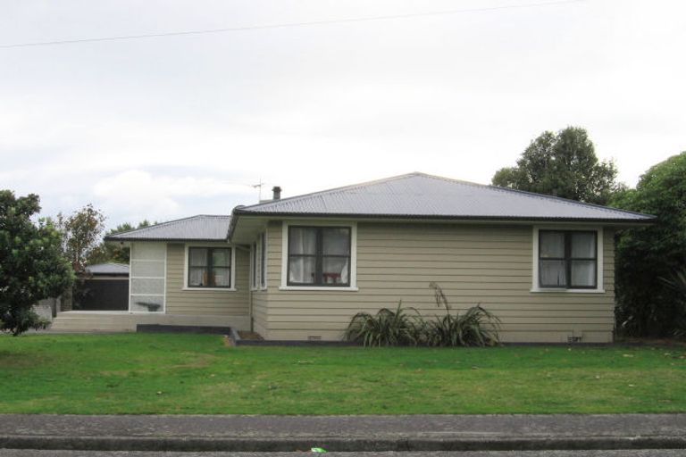 Photo of property in 17 Ngaio Road, Waikanae, 5036
