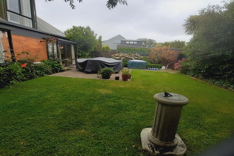 Photo of property in 10 Peel Street, Strowan, Christchurch, 8052
