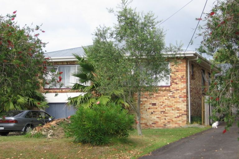 Photo of property in 56 Miro Street, New Lynn, Auckland, 0600