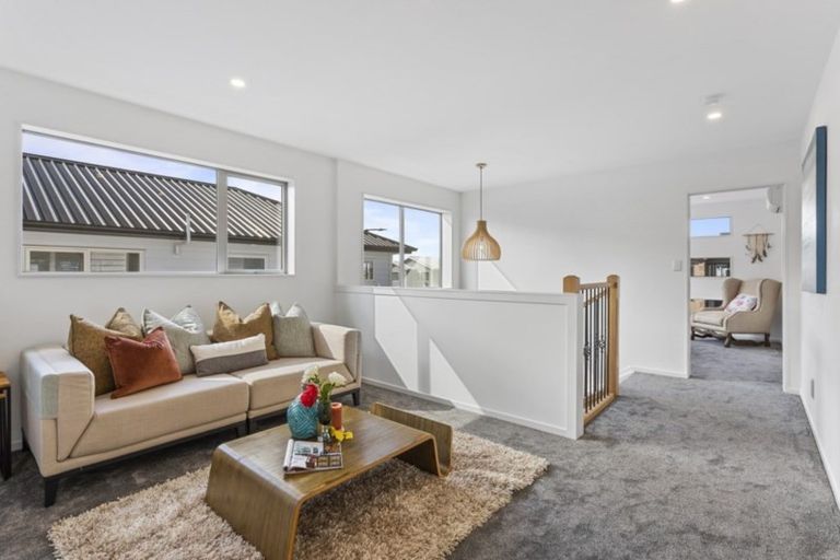 Photo of property in 17 Roa Avenue, Hobsonville, Auckland, 0616