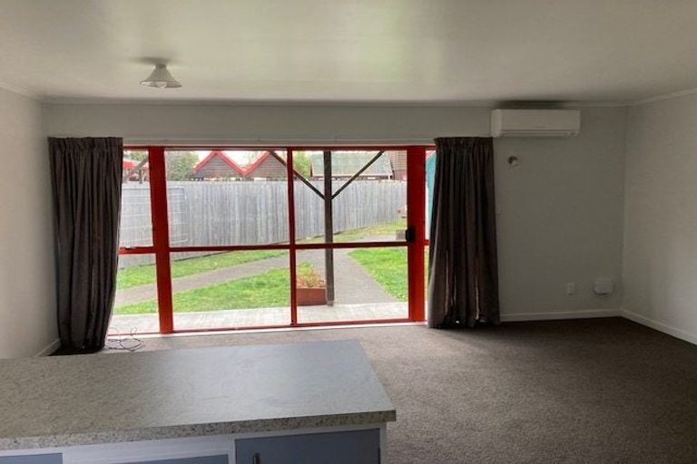 Photo of property in 2/505 Albert Street, Hastings, 4122