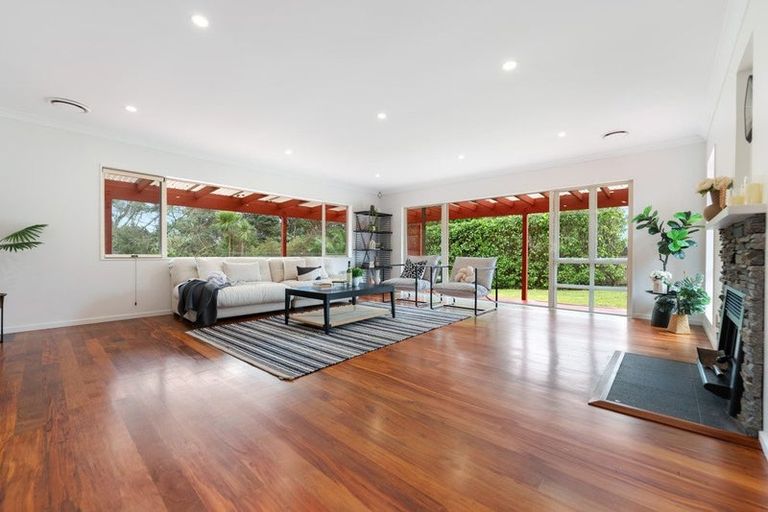 Photo of property in 42 Shelter Drive, Greenhithe, Auckland, 0632