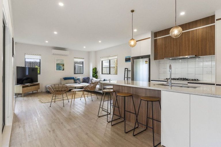 Photo of property in 42 Skua Road, Hobsonville, Auckland, 0616