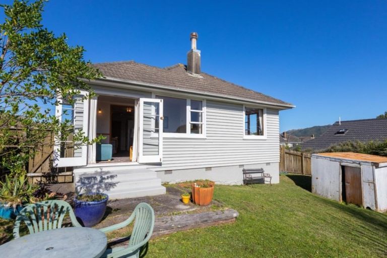 Photo of property in 19 Spur Grove, Titahi Bay, Porirua, 5022