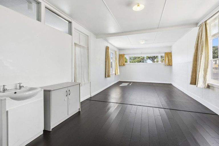 Photo of property in 22 Reef Street, Island Bay, Wellington, 6023