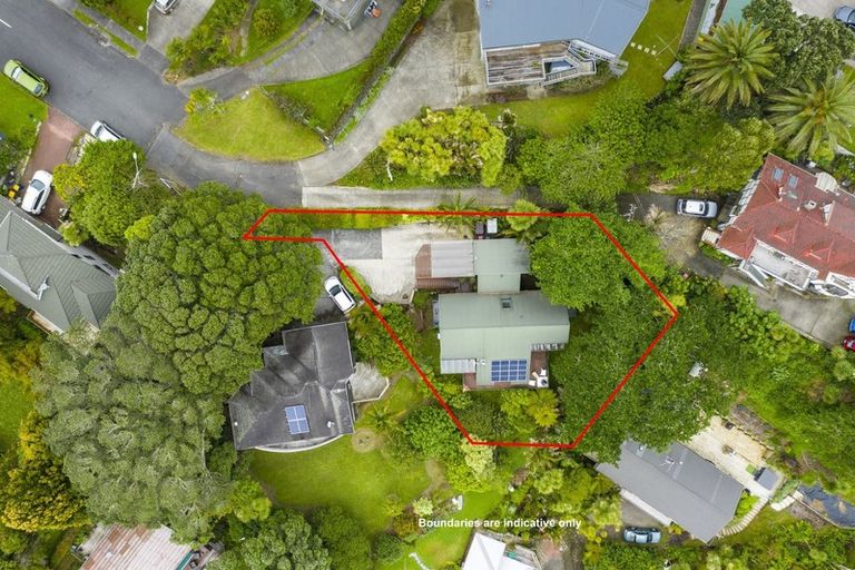 Photo of property in 30 Speedy Crescent, Hillcrest, Auckland, 0627