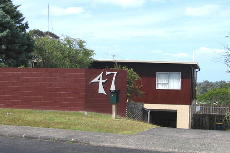 Photo of property in 47 Ayton Drive, Totara Vale, Auckland, 0629