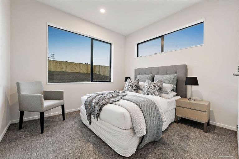 Photo of property in 5 Mata Road, Massey, Auckland, 0614