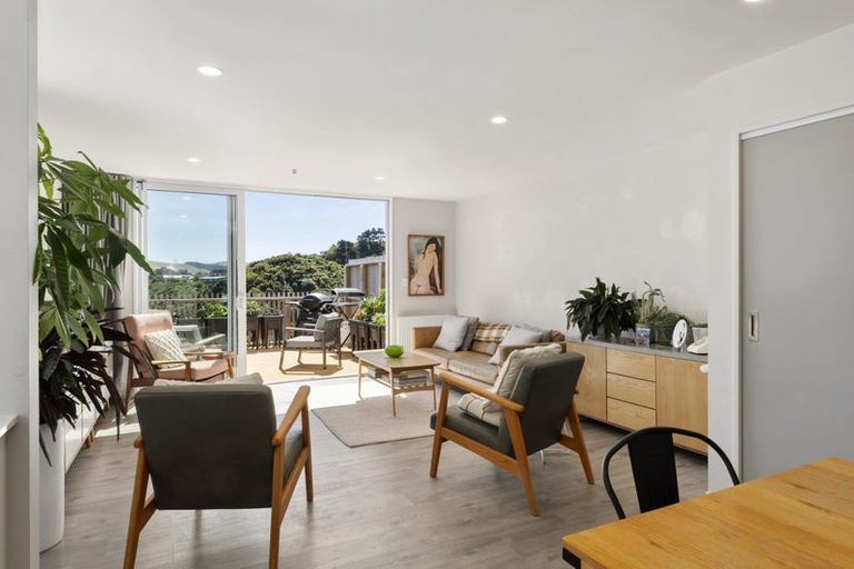 Photo of property in 13/6u Bushland Grove, Paparangi, Wellington, 6037