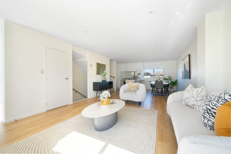 Photo of property in 81 Bordeaux Parade, Te Atatu South, Auckland, 0610