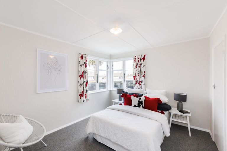 Photo of property in 14 Humber Street, Roslyn, Palmerston North, 4414