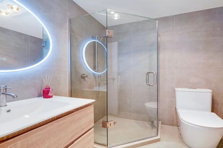 Photo of property in 2/15a Union Road, Howick, Auckland, 2014