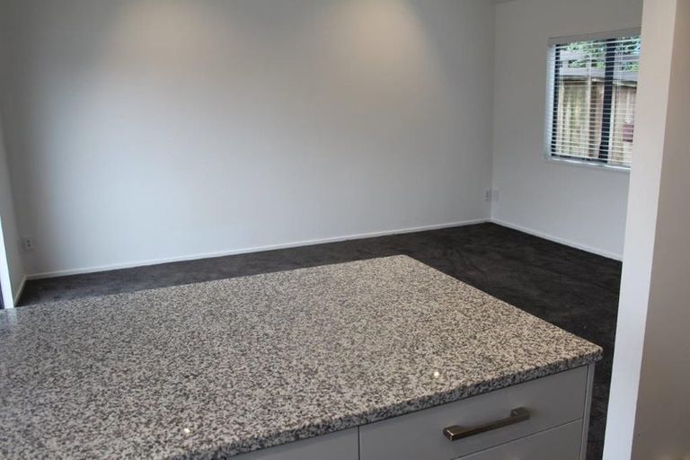 Photo of property in 2 Ware Place, Pakuranga Heights, Auckland, 2010