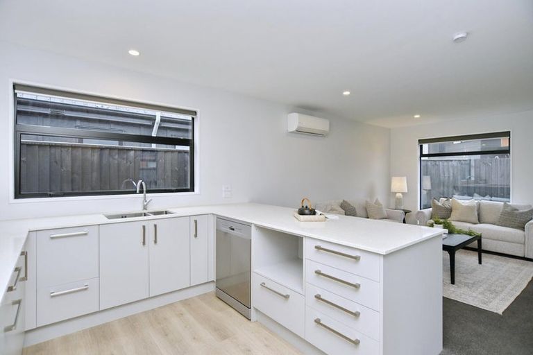 Photo of property in 6 Lazarus Lane, Halswell, Christchurch, 8025