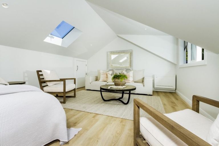 Photo of property in 24 Hinemoa Street, Birkenhead, Auckland, 0626