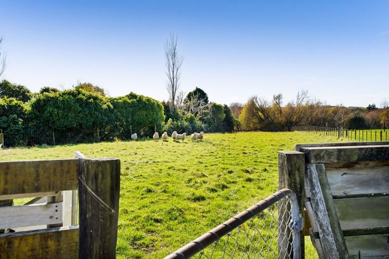 Photo of property in 97 Manutahi Road, Tarurutangi, New Plymouth, 4372
