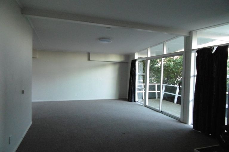 Photo of property in 8 Merchant Avenue, Te Atatu South, Auckland, 0610