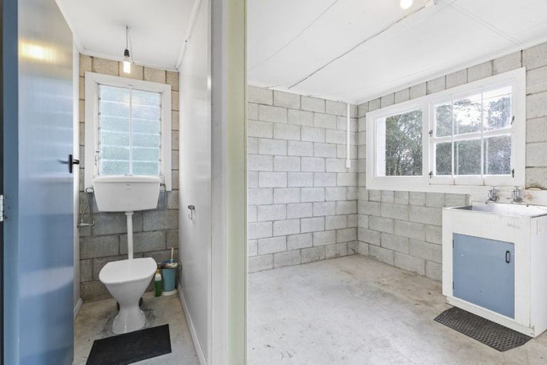Photo of property in 106 Atawhai Road, Fitzherbert, Palmerston North, 4410