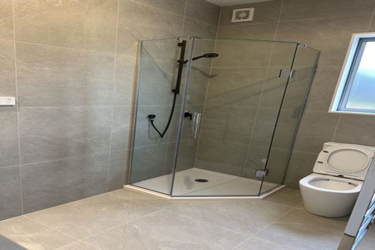 Photo of property in 11 Mata Road, Massey, Auckland, 0614