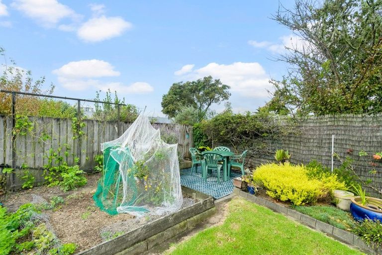 Photo of property in 7a Lillian Place, Orewa, 0931