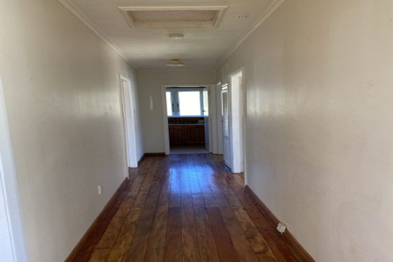 Photo of property in 33 Karaka Street, Wainuiomata, Lower Hutt, 5014