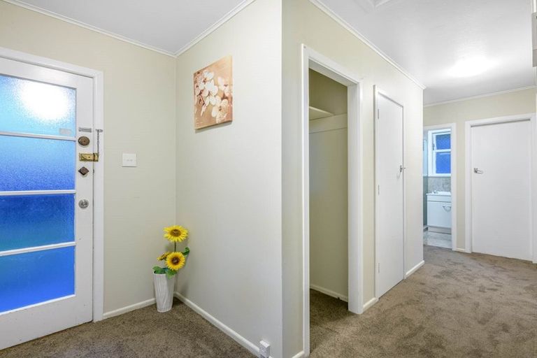 Photo of property in 61 Pomaria Road, Henderson, Auckland, 0610