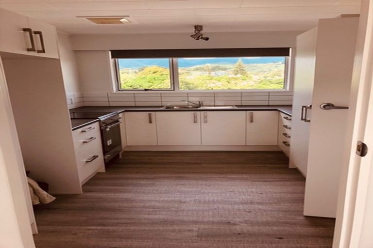 Photo of property in 105a&b Hillcrest Road, Raumati Beach, Paraparaumu, 5032