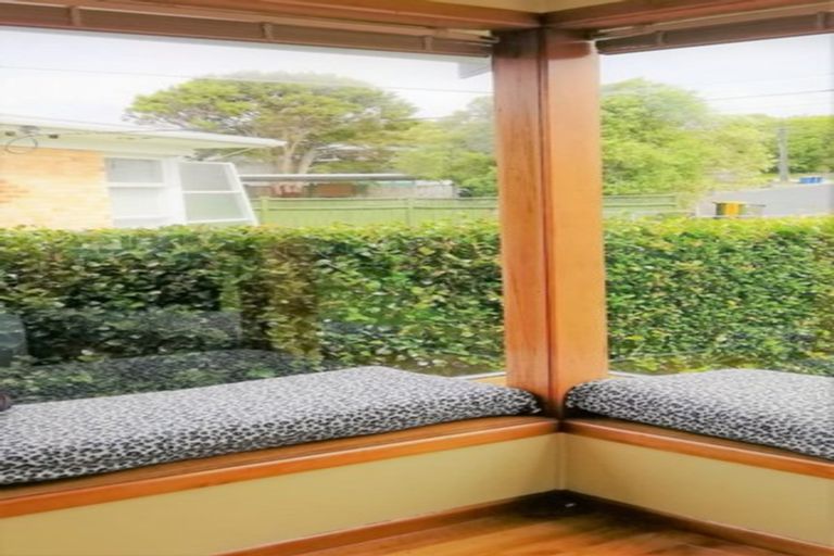 Photo of property in 27 Statesman Street, Henderson, Auckland, 0612