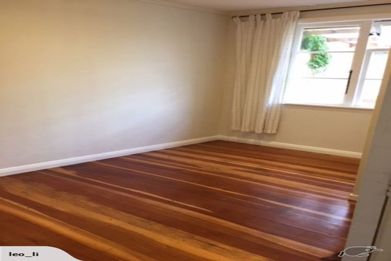 Photo of property in 245 Great North Road, Henderson, Auckland, 0612