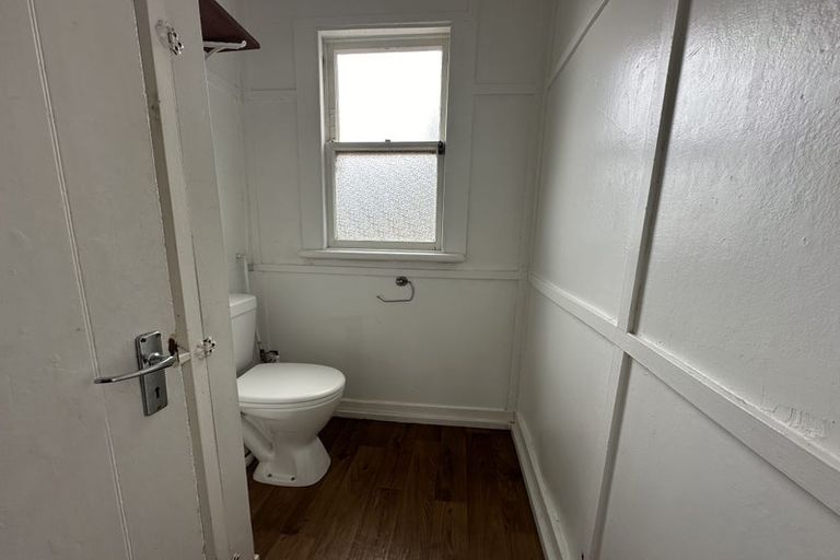 Photo of property in 11 Vogel Street, Mount Victoria, Wellington, 6011