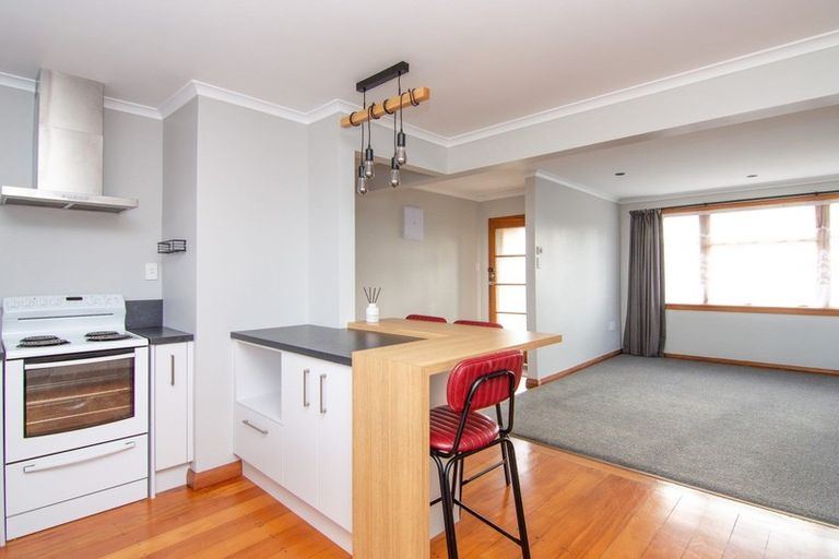 Photo of property in 20 Milton Street, Roslyn, Palmerston North, 4414