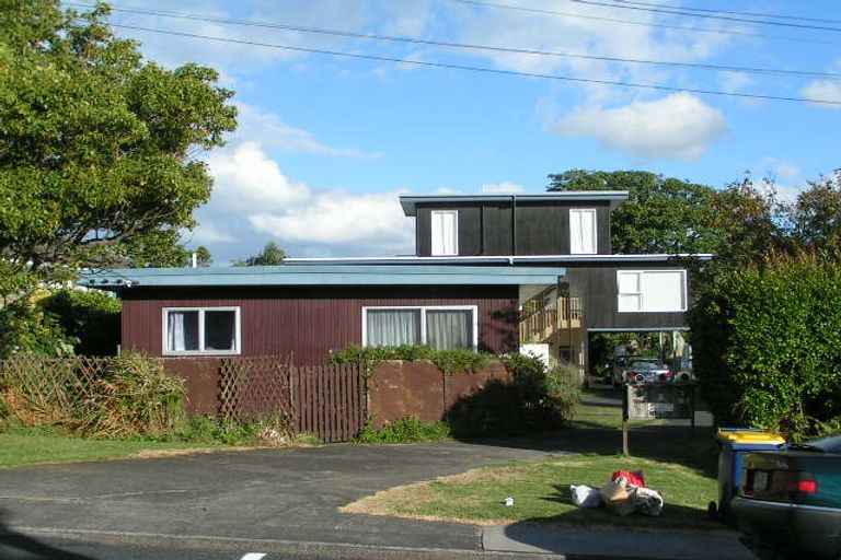 Photo of property in 1/86 Jutland Road, Hauraki, Auckland, 0622