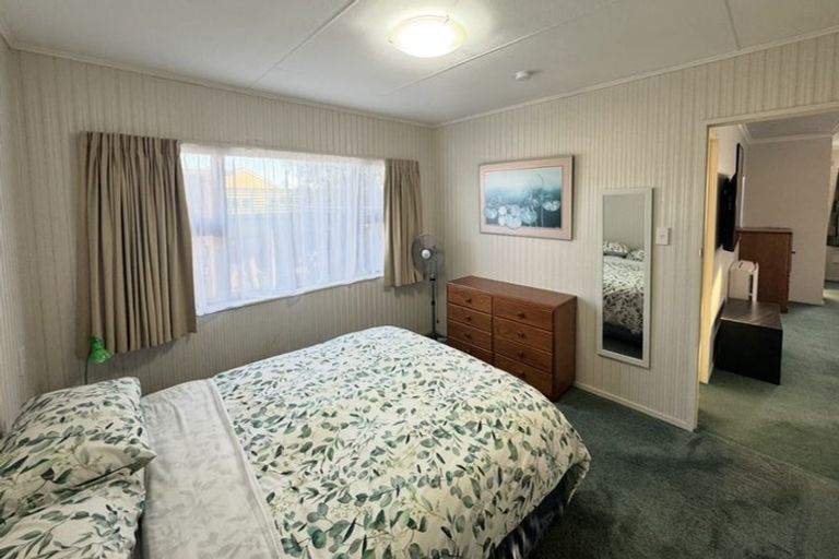 Photo of property in 6 Bethel Court, Milson, Palmerston North, 4414