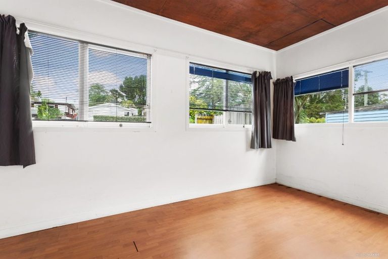 Photo of property in 46a Eskdale Road, Birkdale, Auckland, 0626