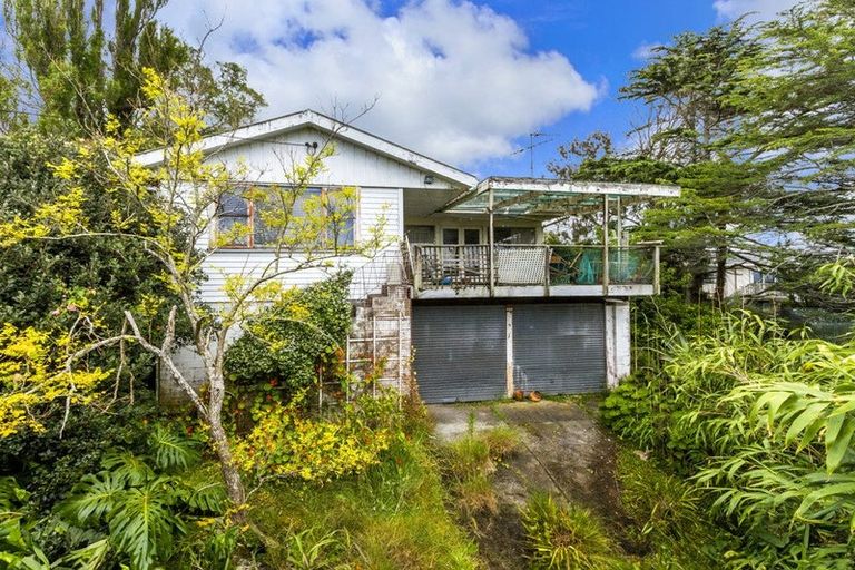 Photo of property in 120 Pupuke Road, Hillcrest, Auckland, 0627