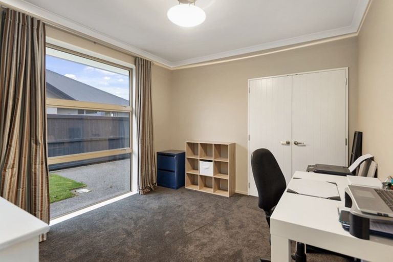 Photo of property in 30 Globe Bay Drive, Templeton, Christchurch, 8042