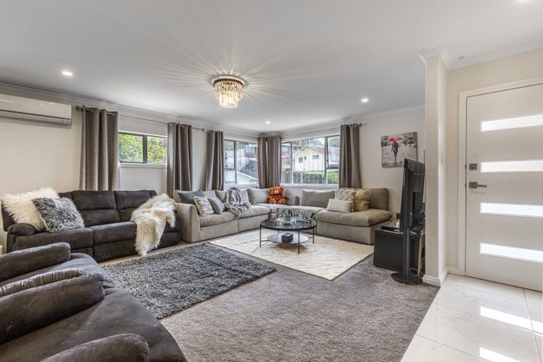 Photo of property in 64 Lemnos Place, Titirangi, Auckland, 0604