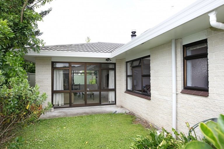 Photo of property in 243a Warwick Road, Mayfair, Hastings, 4122