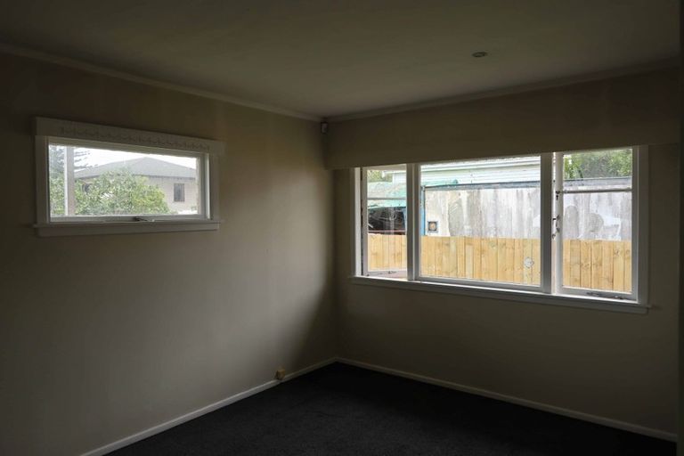 Photo of property in 419 Massey Road, Mangere East, Auckland, 2024