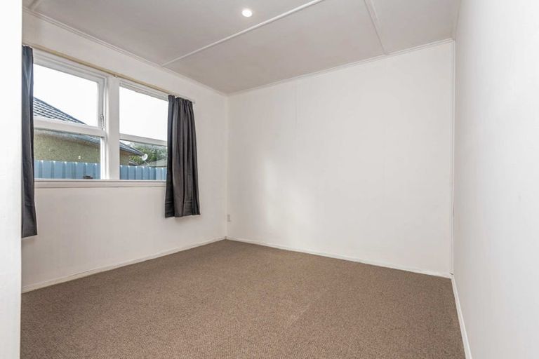 Photo of property in 50 Pahiatua Street, Hokowhitu, Palmerston North, 4410