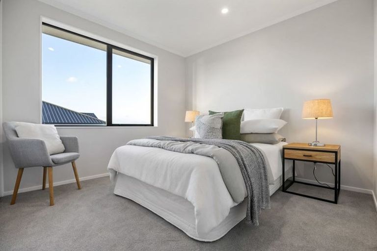 Photo of property in 22 Symes Drive, Red Beach, 0932