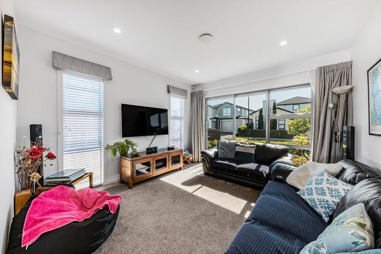 Photo of property in 15 Makete Crescent, Hobsonville, Auckland, 0618